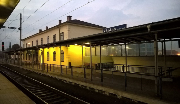 Na nádraží v Zábřehu srazilo Pendolino muže. Pohyboval se v kolejišti