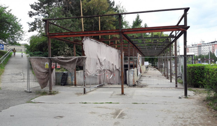 VIDEO: V Brněnské ulici probíhá oprava podchodu. Bude stát 16 milionů