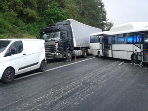 FOTO: Rekapitulace osmi dopravních nehod, ke kterým došlo v úterý na dálnici D46