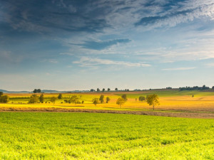 POČASÍ NA NEDĚLI: Většinou polojasno a 27 stupňů