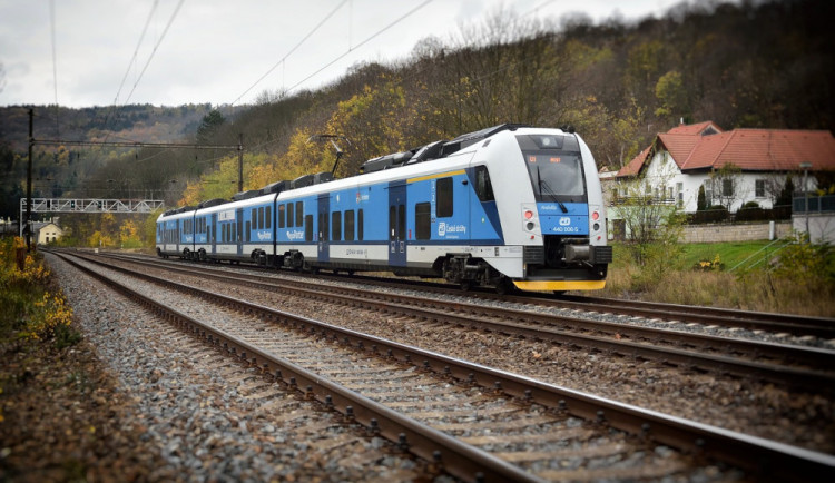 Pádem dítěte z vlaku na Olomoucku se bude zabývat krajský soud
