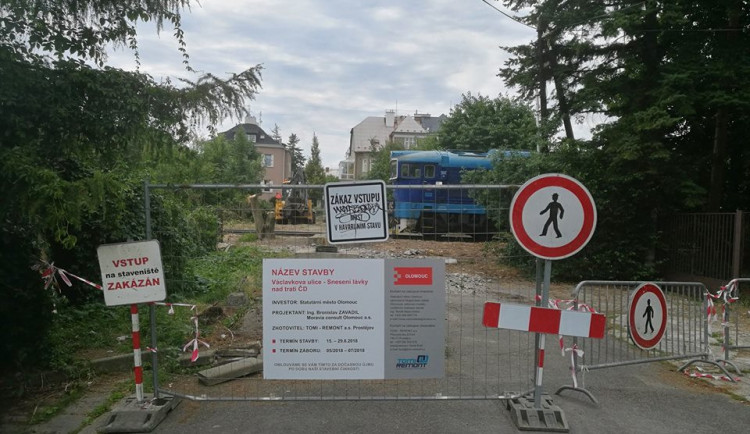 Rada města rozhodla, že na místě bývalé železniční lávky v Hejčíně vznikne podchod