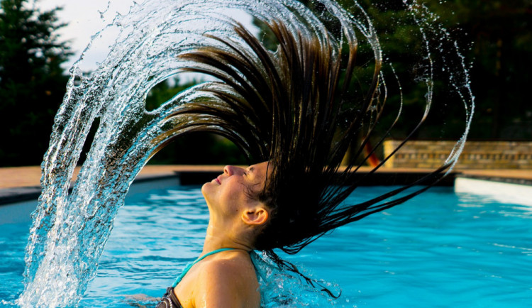 POČASÍ NA ÚTERÝ: Bude polojasno a až 34 stupňů