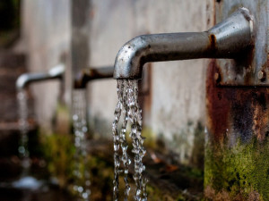 Obce v Olomouckém kraji si kvůli suchu rozdělí dva a půl milionu korun na zajištění pitné vody
