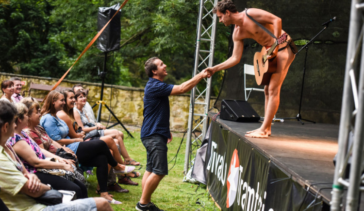 VIDEO: 2300 diváků si užilo šestidenní Olomoucké shakespearovské léto