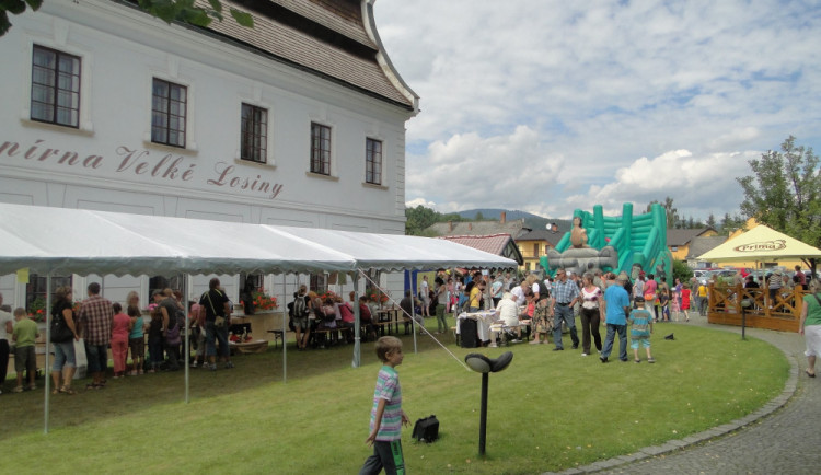 Chystá se Víkend v Ruční papírně Velké Losiny. Vyrobte si vlastní přání a užijte si doprovodný program
