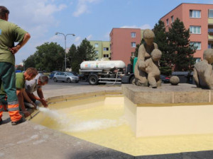 Do jedné z přerovských kašen se po osmi letech vrátila voda, kolemjdoucí se mohou osvěžit