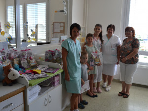 Nemocnice v Prostějově i Šternberku dostaly dárky pro předčasně narozené děti