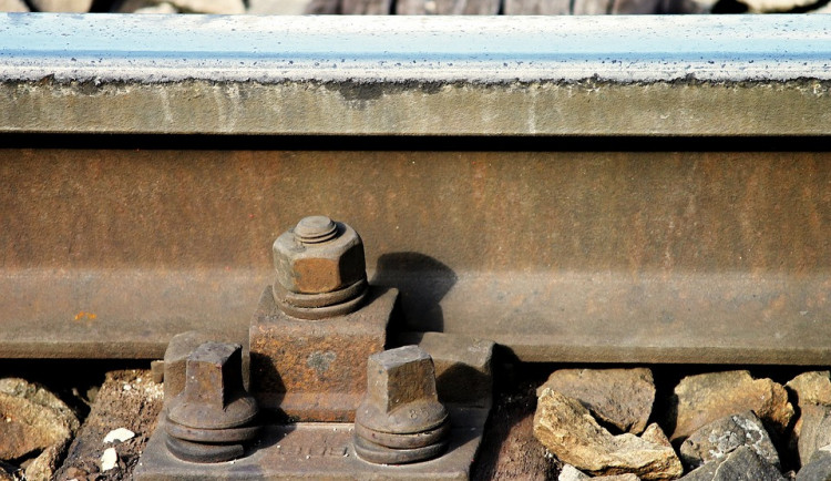 Na trati mezi Prostějovem a Kostelcem na Hané srazil vlak člověka