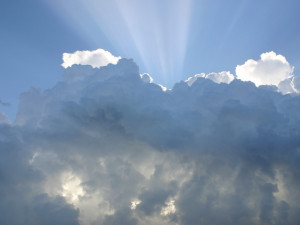 POČASÍ NA ÚTERÝ: Čekáme většinou polojasno s přeháňkami