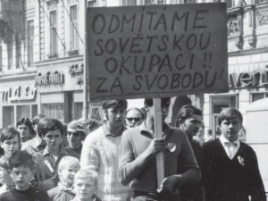 FOTO: Podívejte se, jak vypadal 21. srpen 1968 v ulicích Olomouce
