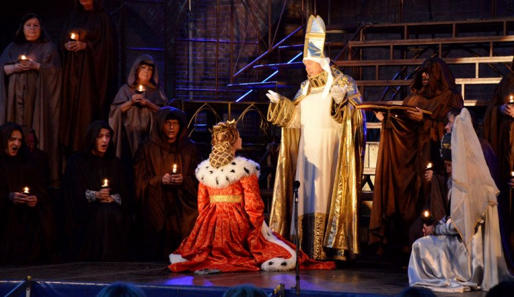 Na Moravské divadelní léto přislo více jak 2200 diváků, uzavřel ho Cyrano a aplaus vestoje