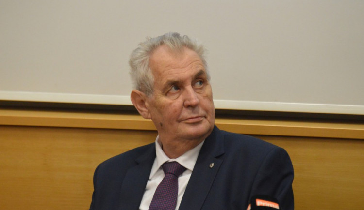 Zeman při návštěvě Olomouckého kraje zavítá do Přerova i na Praděd
