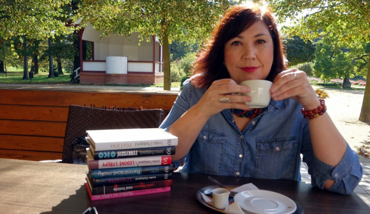 Mluvčí přerovského magistrátu Lenka Chalupová vydává román Liščí tanec