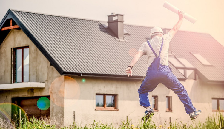 Češi vstávají do práce na brzo, přes osmdesát procent jich chodí před osmou hodinou