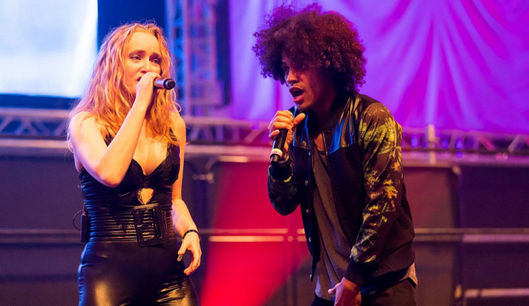 V půlce října otřesou S-Klubem ty pravé devadesátky. Dance Sensation nabídne E-Rotic či Veronu