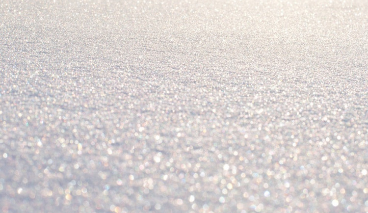 V Jeseníkách napadl první sníh, díky mínusovým teplotám se v nejvyšších partiích udrží