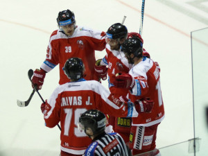 Hokejisté Olomouce si doma poradili s Vítkovicemi 2:0, gólem se zaskvěl Jakub Galvas