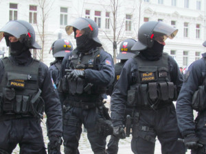 Policie se chystá na fanoušky Sparty, sobotní uktání proti Sigmě vyhodnotila jako rizikové