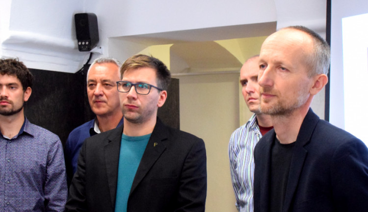 VIDEO: ProOlomouc a Piráti a Starostové se dohodli na rozdělení, o koalici s ANO budou usilovat samostatně