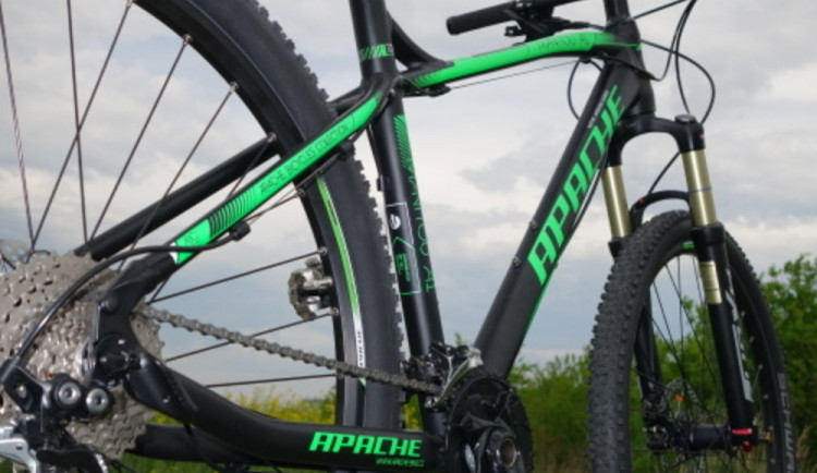 Zloděj ukradl před panelákem zamknuté kolo. Hrozí mu až dva roky vězení