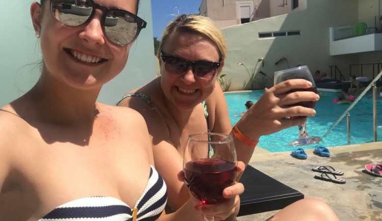 36912465_10204513582796641_3262738671673016320_n