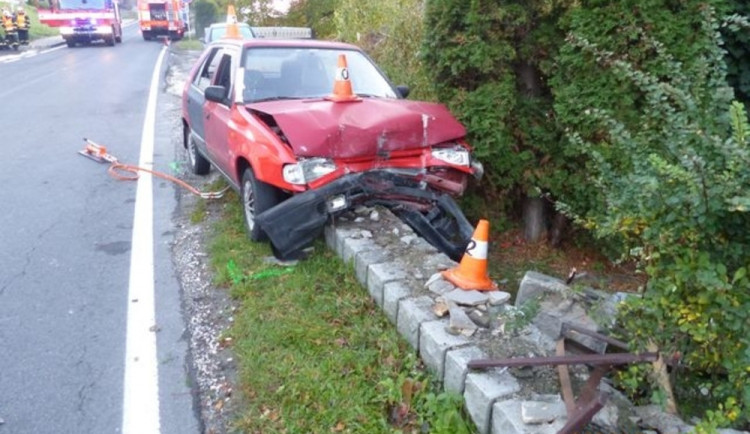Řidič naboural do přípojky plynu, lidé se museli evakuovat z domovů