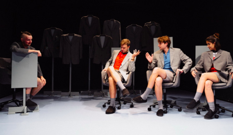 Novinka Divadla na cucky s názvem 1993 připomíná rozpad federace