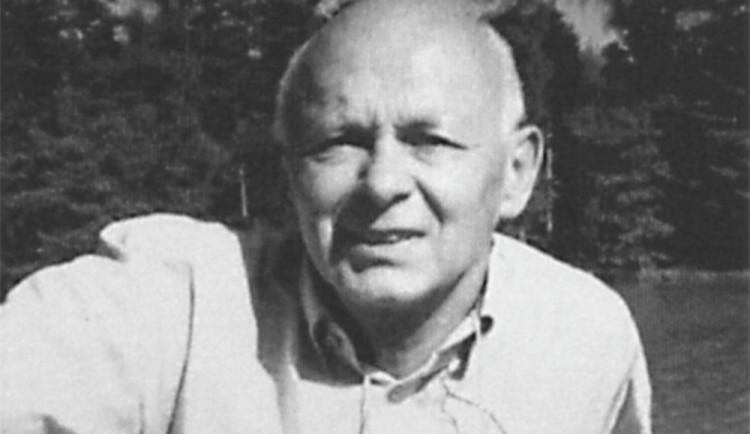 Ve věku osmdesáti let zemřel lékař a pedagog Vladko Horčička