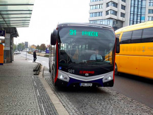 Vítr poškodil střechu nového olomouckého elektrobusu, je mimo provoz