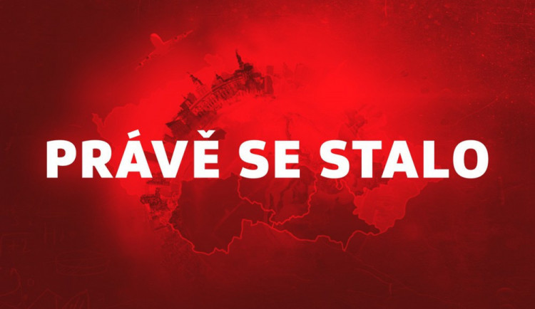 AKTUÁLNĚ: Opravovaný úsek dálnice u Křelova zablokovala nehoda tří aut