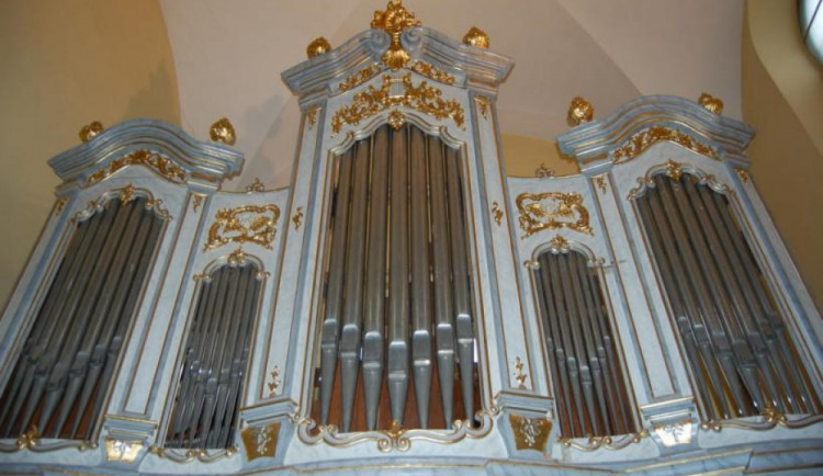 FOTO: Litovelský kostel svatého Marka má zrekonstruované varhany, zahrál na ně varhaník ze svatého Mořice