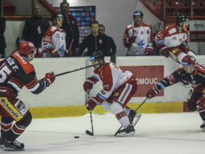 FOTOGALERIE: Kohouti porazili Hradec 3:1. Strapáč se blýskl hattrickem, Konrád čaroval