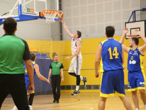 Městské derby ovládl Basketbal Olomouc, vyhrál nad UP 75:70