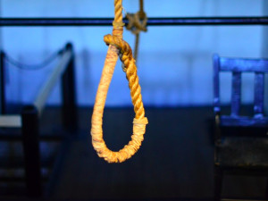 Na hodolanském mostu v Tovární ulici byl nalezen oběšený senior