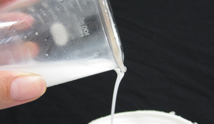 Muž během léčby v psychiatrické nemocnici odevzdával místo moči vodu, po propuštění nechodil na kontroly