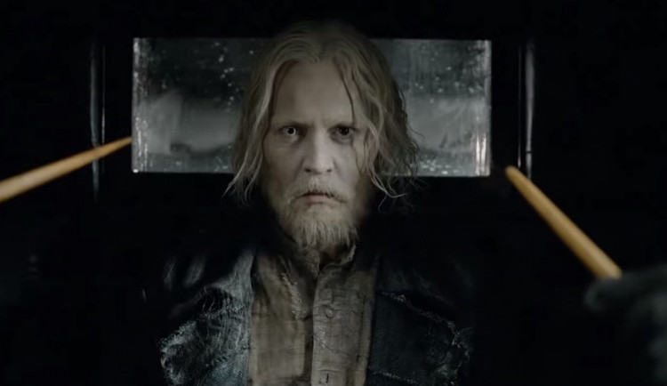 RECENZE: Zamotaný děj pokračování fantastických zvířat zachraňuje povedený vizuál