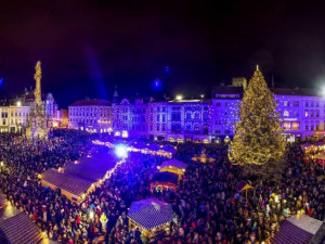Vánoční trhy v Olomouci začínají tento pátek. Policie se zaměří na kapsáře i veřejný pořádek
