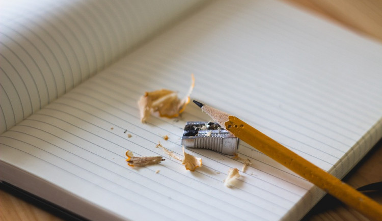 Školáky čeká pololetní vysvědčení. Pokud bude špatné, je nejvyšší čas s tím do konce roku něco udělat