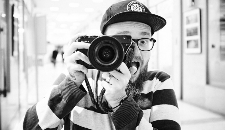 Olomoucký fotograf s handicapem zahájí zítra svou výstavu. Proběhne i charitativní dražba na podporu TyfloCentra