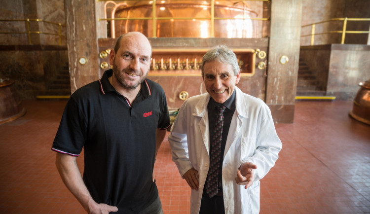 I přes vymoženosti technologií je při vaření piva nejdůležitější lidský faktor, shodují se sládci z pivovaru Litovel