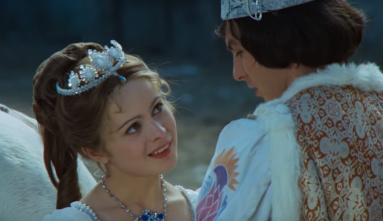 ANKETA: Popelka nebo Maruška? Jaká vánoční pohádka je nejoblíbenější?