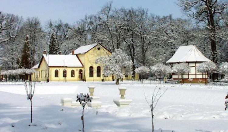 Městský park Michalov je až do odvolání kvůli sněhu uzavřen pro veřejnost