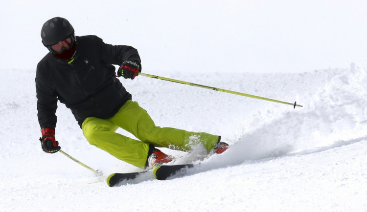 Jeseníky zaplnili o víkendu lyžaři, střediska byla plná. Příští víkend se uskuteční lyžařské závody