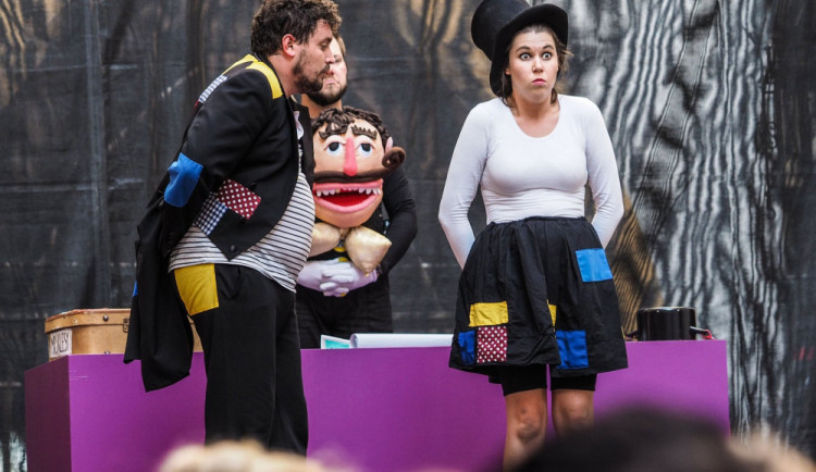 Olomoucké Divadlo Tramtarie pomůže P-centru. Zahraje pohádku v Metropolu