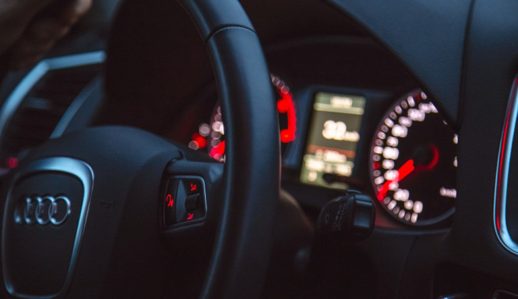 Další ukradené auto v Olomouci. Ve Werichově ulici někdo ukradl Audi A6