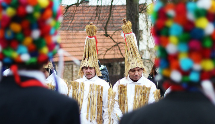 Rej masek, zabijačka, kejklíři. V únoru oživí centrum města masopustní veselí