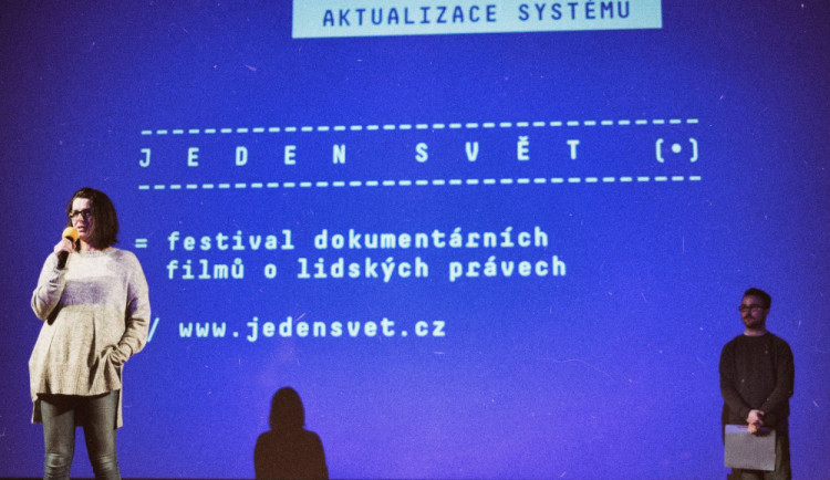Identita, jistota, bezpečí. Letošní ročník festivalu Jeden svět hledá, co nás spojuje