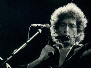 Vlastivědné muzeum otevírá výstavu kresby amerického písničkáře Dylana