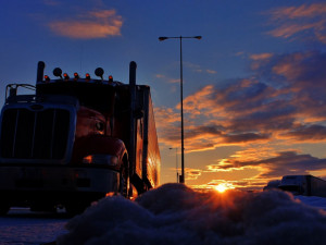 Olomoučtí operátoři tísňové linky pomohli řidiči kamionu, kterého postihla mrtvice v Anglii